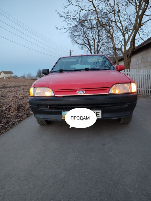 Форд ескорт 1,4 моноінжектор 1992року