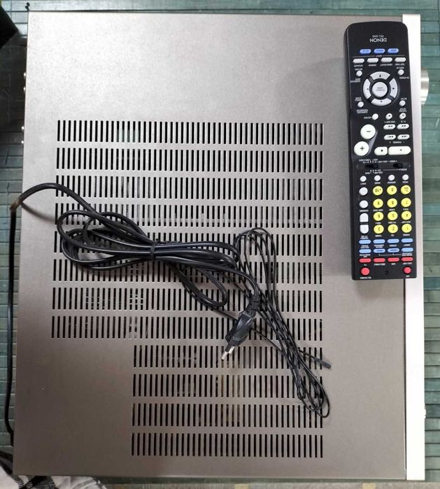 Amplificador DENON AV-1803 (literalmente novo)