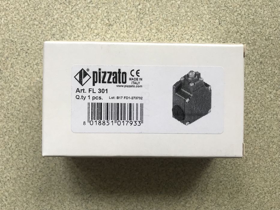 Кінцевий вимикач зі штоком FL 301 Pizzato Концевик выключатель