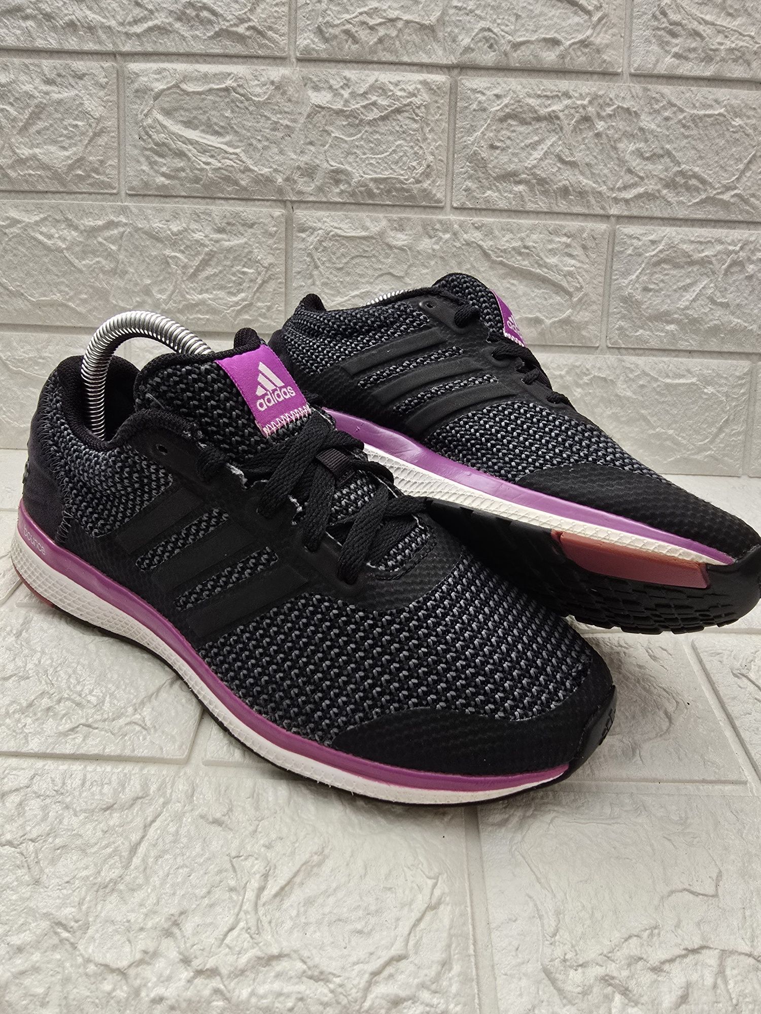 Adidas Mana Bounce r.40