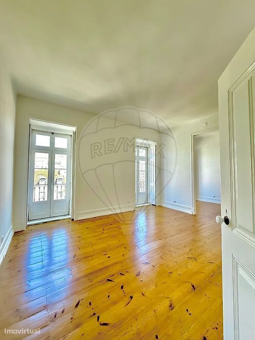 Apartamento T4 para arrendamento