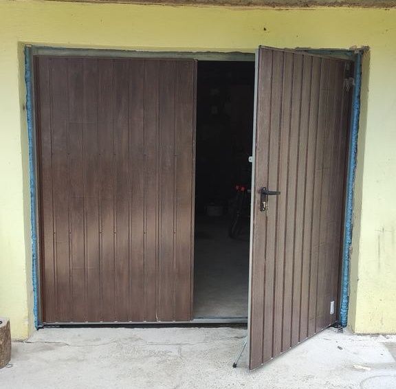 Brama garażowa rozwierna 2500x2000 dwuskrzydłowa