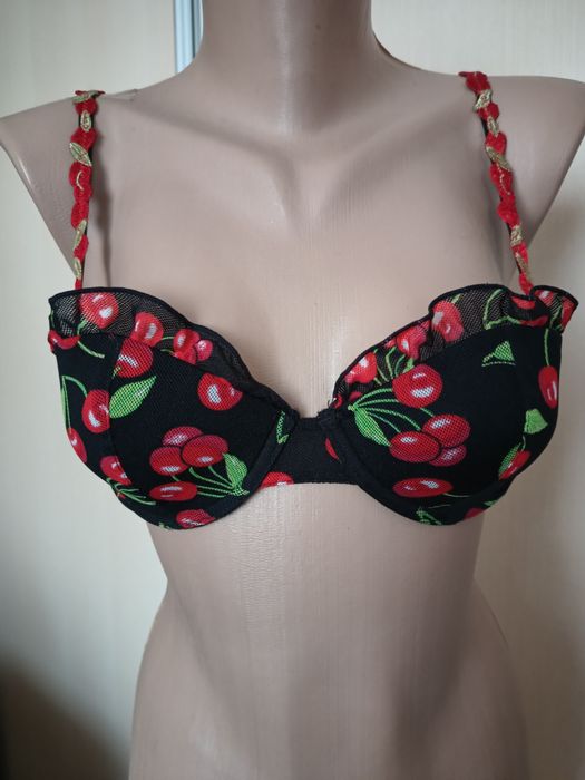 Красивий бюстгальтер 34А