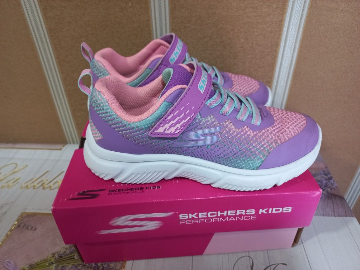 Кроссовки Skechers