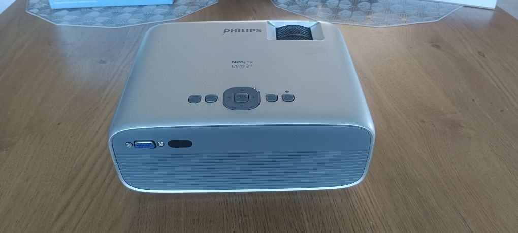 Projektor Philips NEOPIX ULTRA 2+ z Android TV