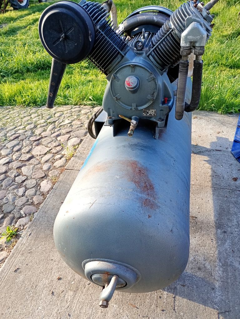 Kompresor elko niemiecki 500 litrów