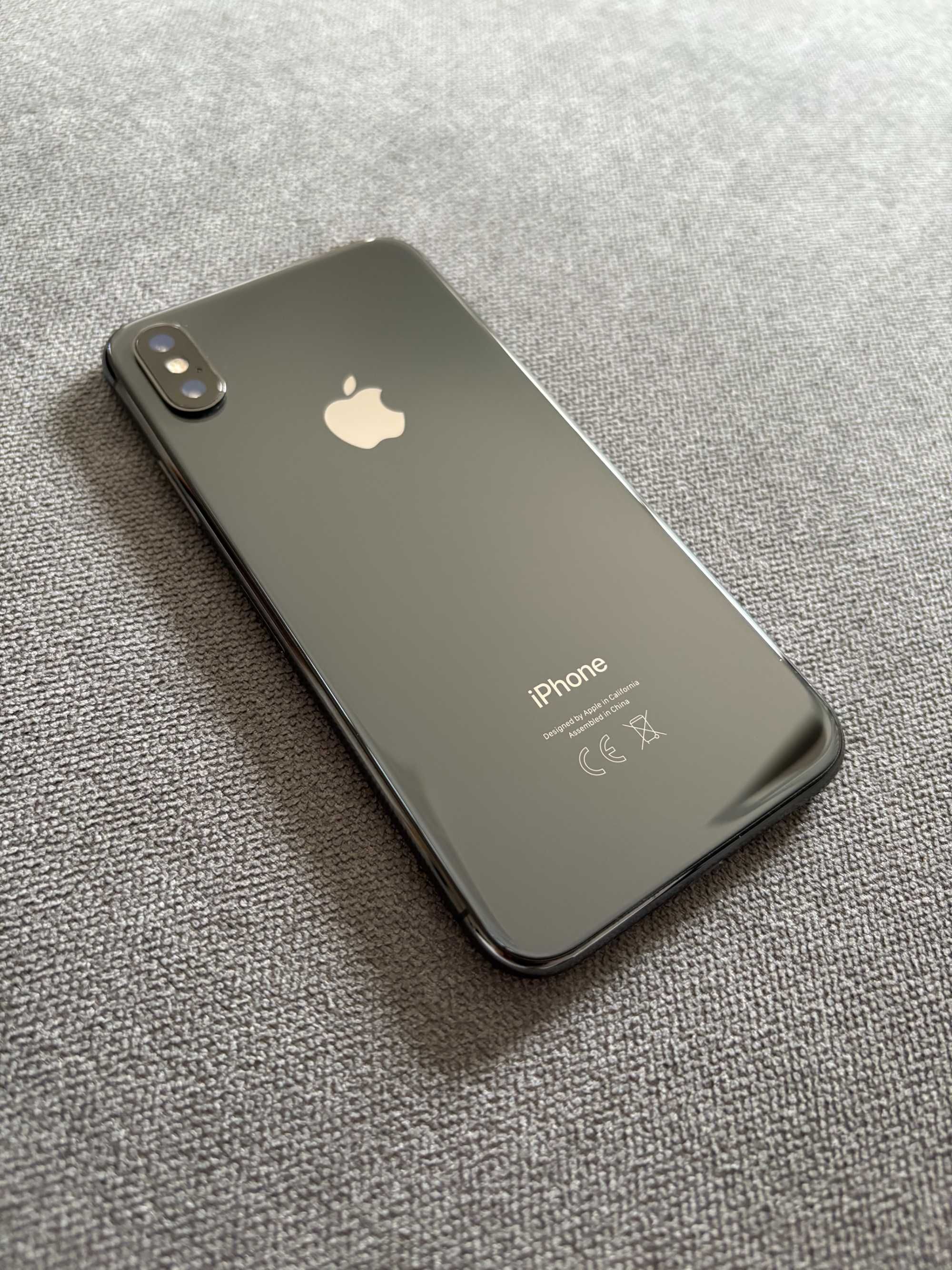 iPhone X 256GB - Excelente estado + Acessórios Originais!