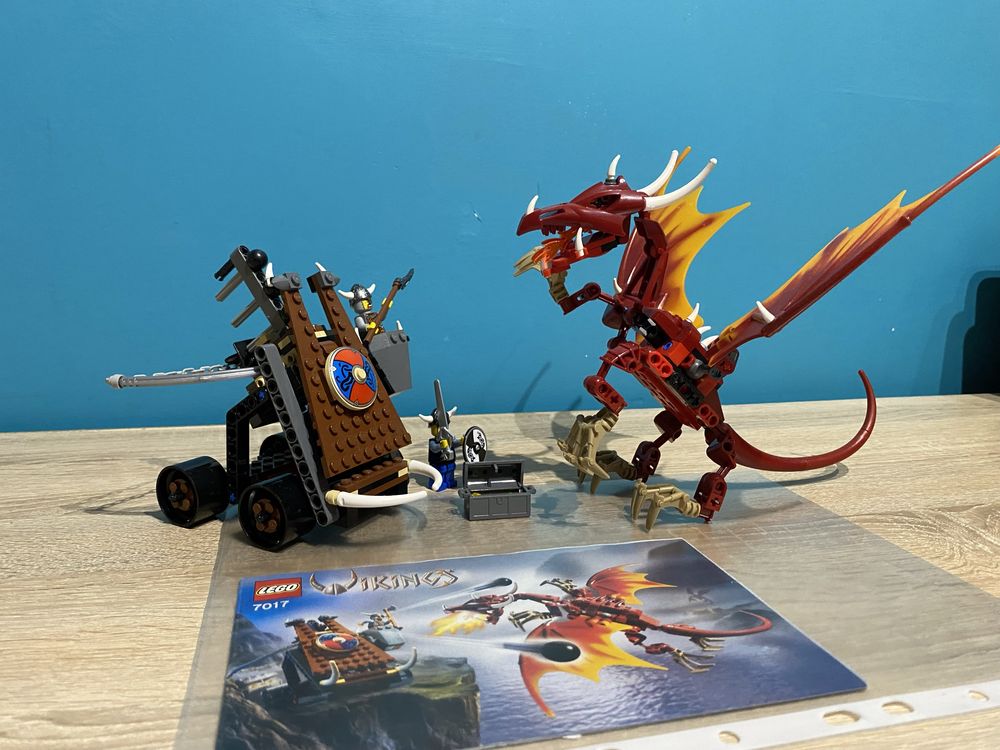 Lego Vikings - 7017 Viking Catapult versus the Nidhogg Dragon