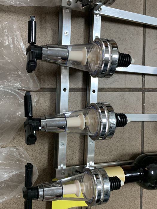 Дозатор для сиропів