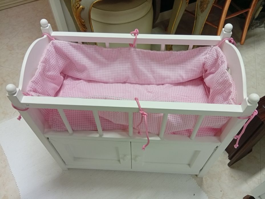Berço para bonecas