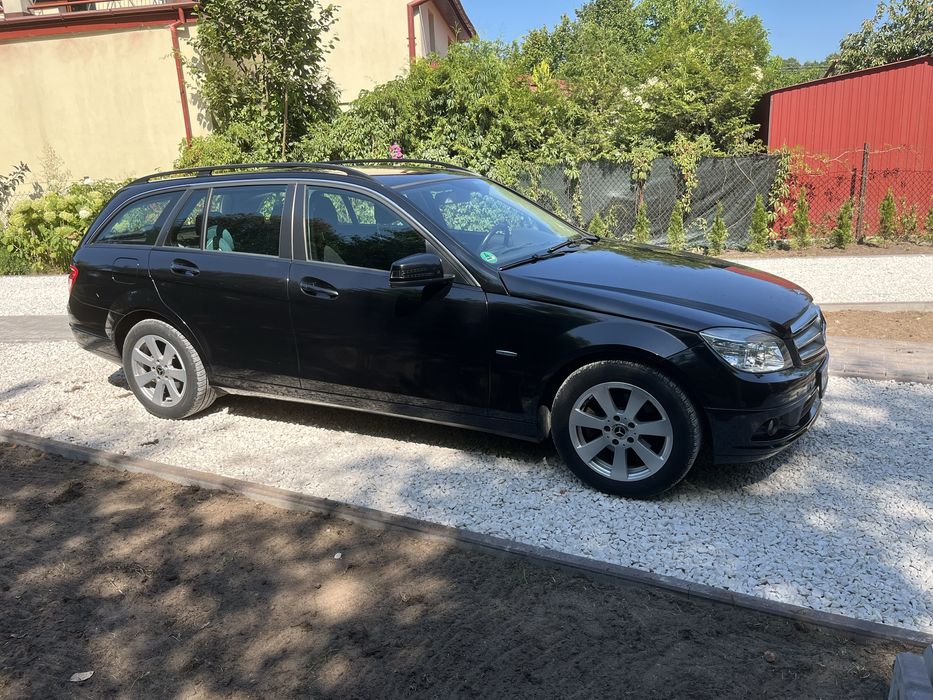Mercedes-Benz klasy C 2010 zadbany, bez korozji, nowy rozrząd.