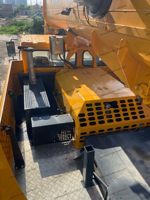 XCMG 70 -II Автокран вантажопідйомністю 70 тонн 2013 року випуску авто