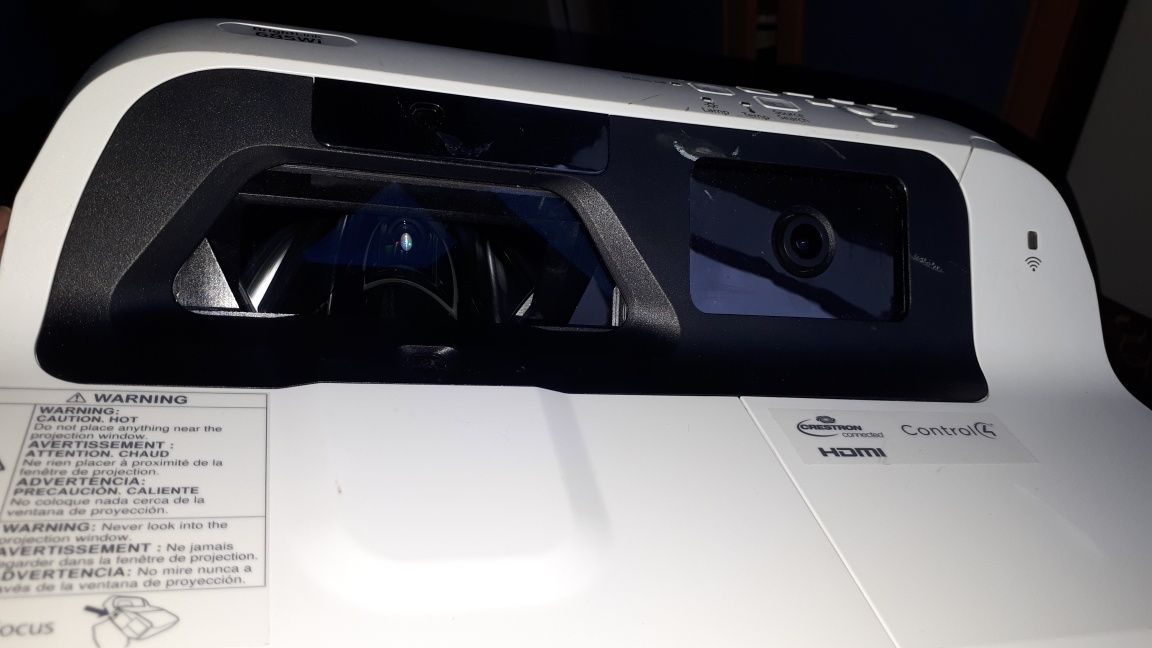 Ультракороткофокусный  Epson BrightLink 685Wi WXGA