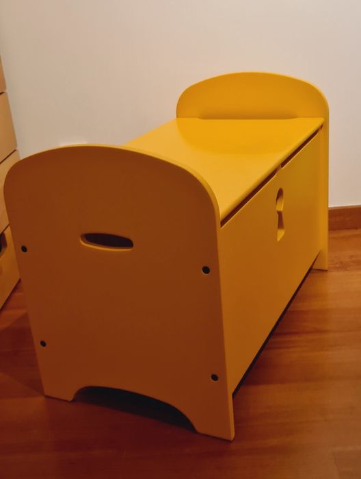 Banco /Baú para arrumação