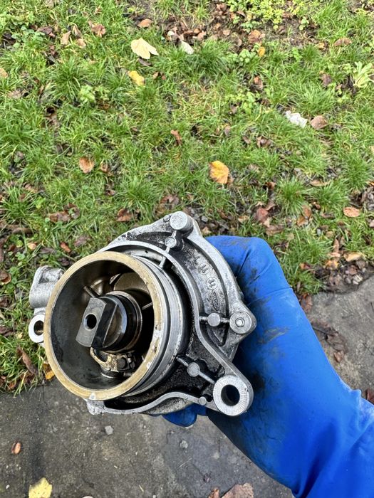 Насос вакуумний M57N2 BMW