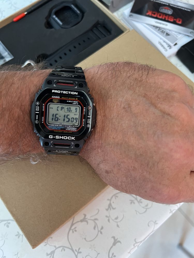 Casio g-shock gw-m5610u-1er. Робот G-Refit Mech Style