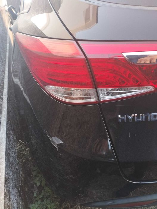 Hyundai i40 SW 1.7 CRDI – Muito equipada, motor precisa de reparação