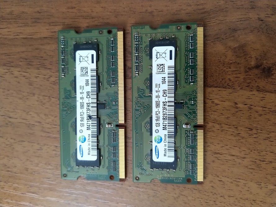 Оперативная память Samsung 2x1Gb PC3