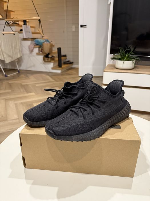 Yeezy boost 350 v2 ONYX