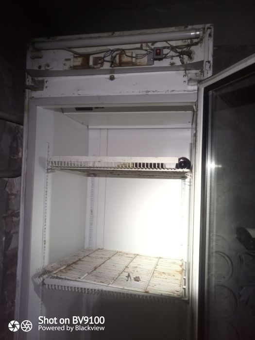 Холодильный шкаф холодильная витрина