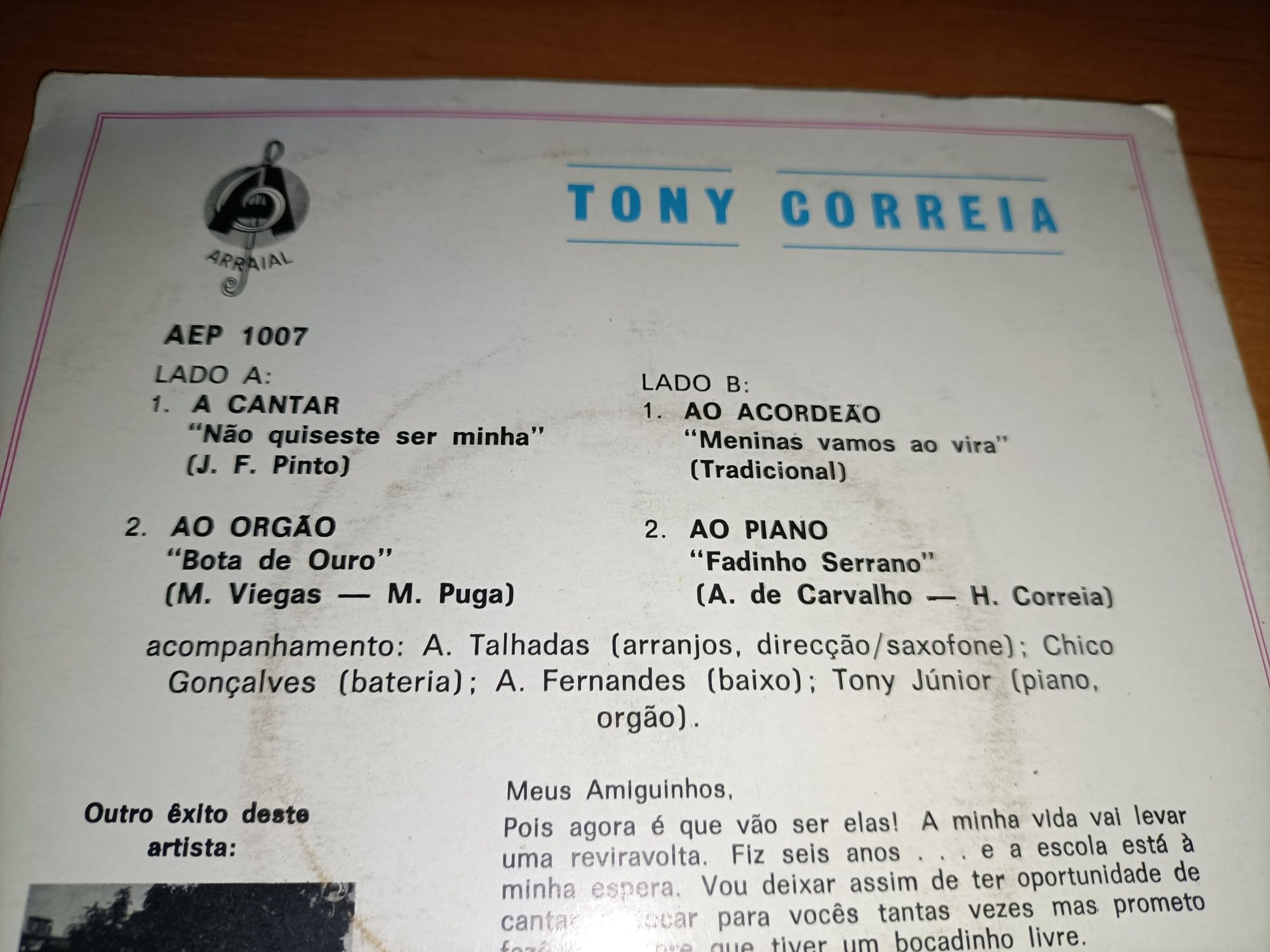 Tony Correia_Vinil