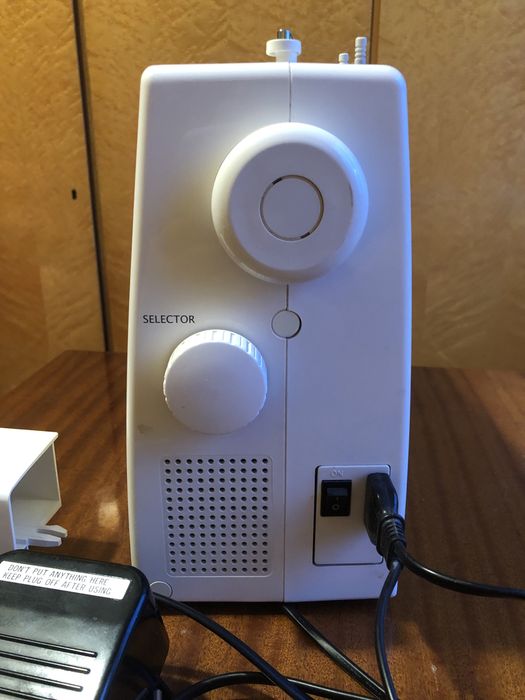 Швейная машинка Janome