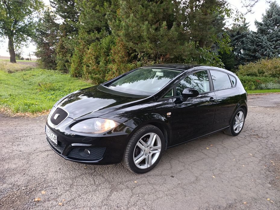 Seat Leon 2012 rok lift ksenon nawigacja zamiana super stan