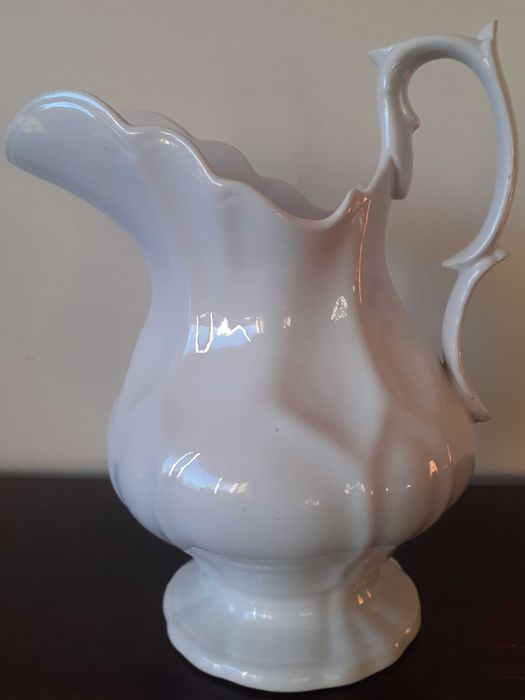 Jarro faiança aguamanil