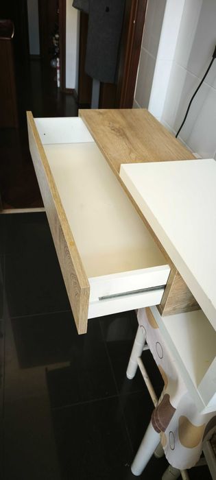 Aparador de entrada( para parede)