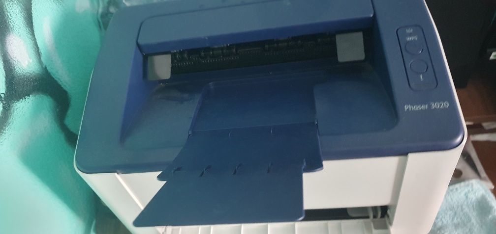 Продам принтер  xerox phaser 3020