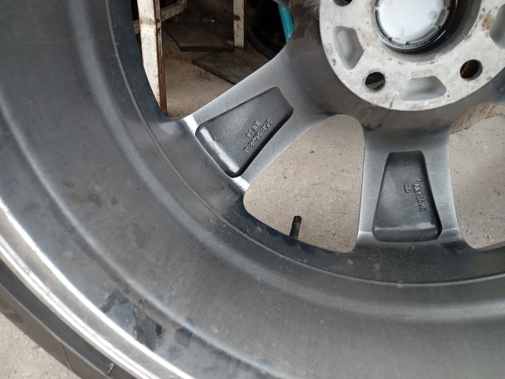 Диск б/у: литой R20 J8 (PCD 5x114.3) ЦО66.1 ЕТ50 Nissan