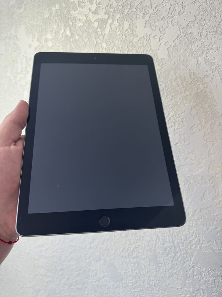 iPad 6 2018 32Gb WiFi + 4G LTE A1954 Space Gray