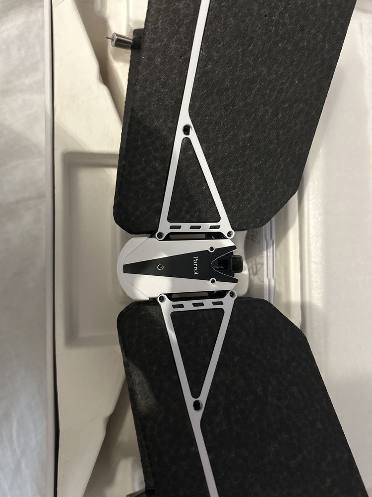 Dron parrot swing(bez baterii i kontrolera)