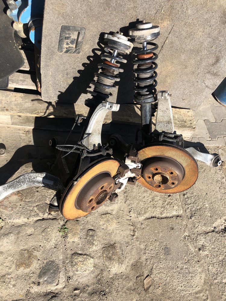 Zawieszenie przod komplet lewa prawa strona bmw f10 f11 niski przebieg