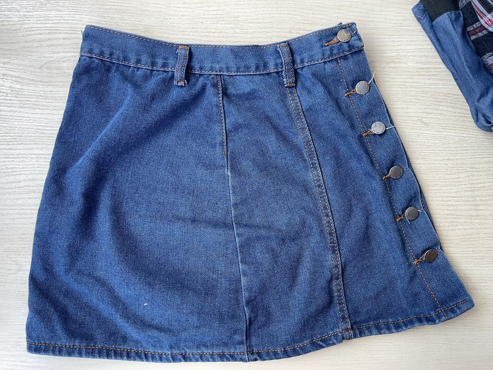 Продам женские джинсовые юбки пакет размер С