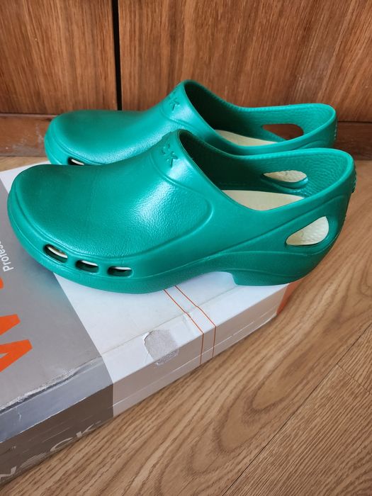 WOCK crocks tamanho 36