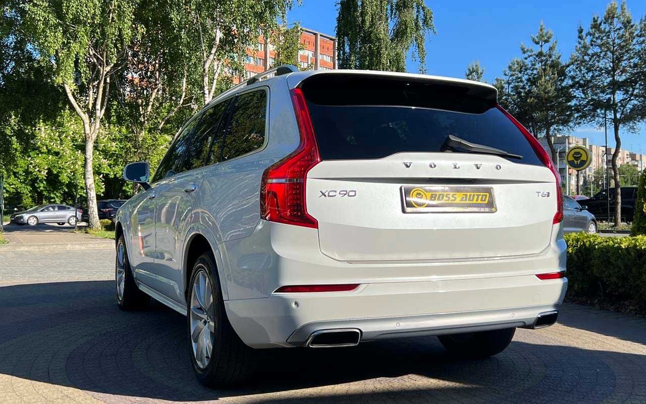 Volvo XC90 2016 року