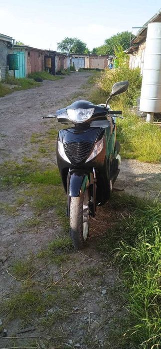 HONDA SH black edition