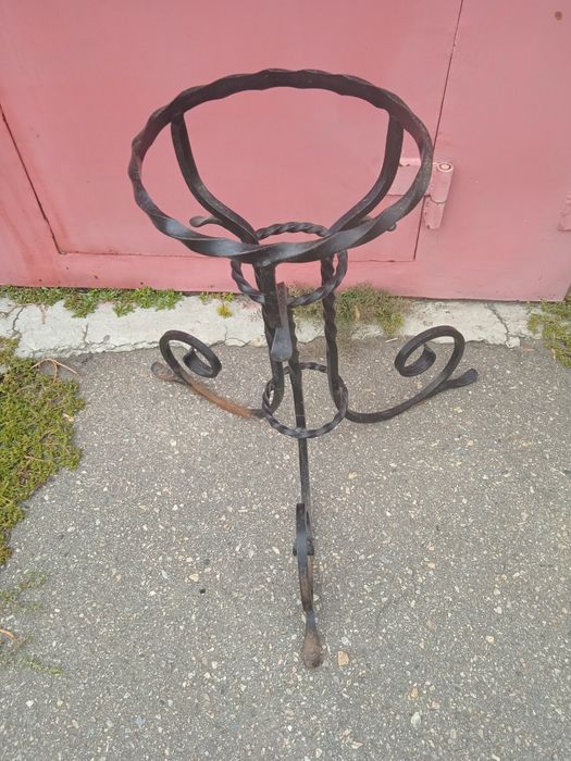 Подставка металлическая