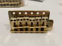 Fender Stratocaster Bridge Gold тремоло бридж на Strat