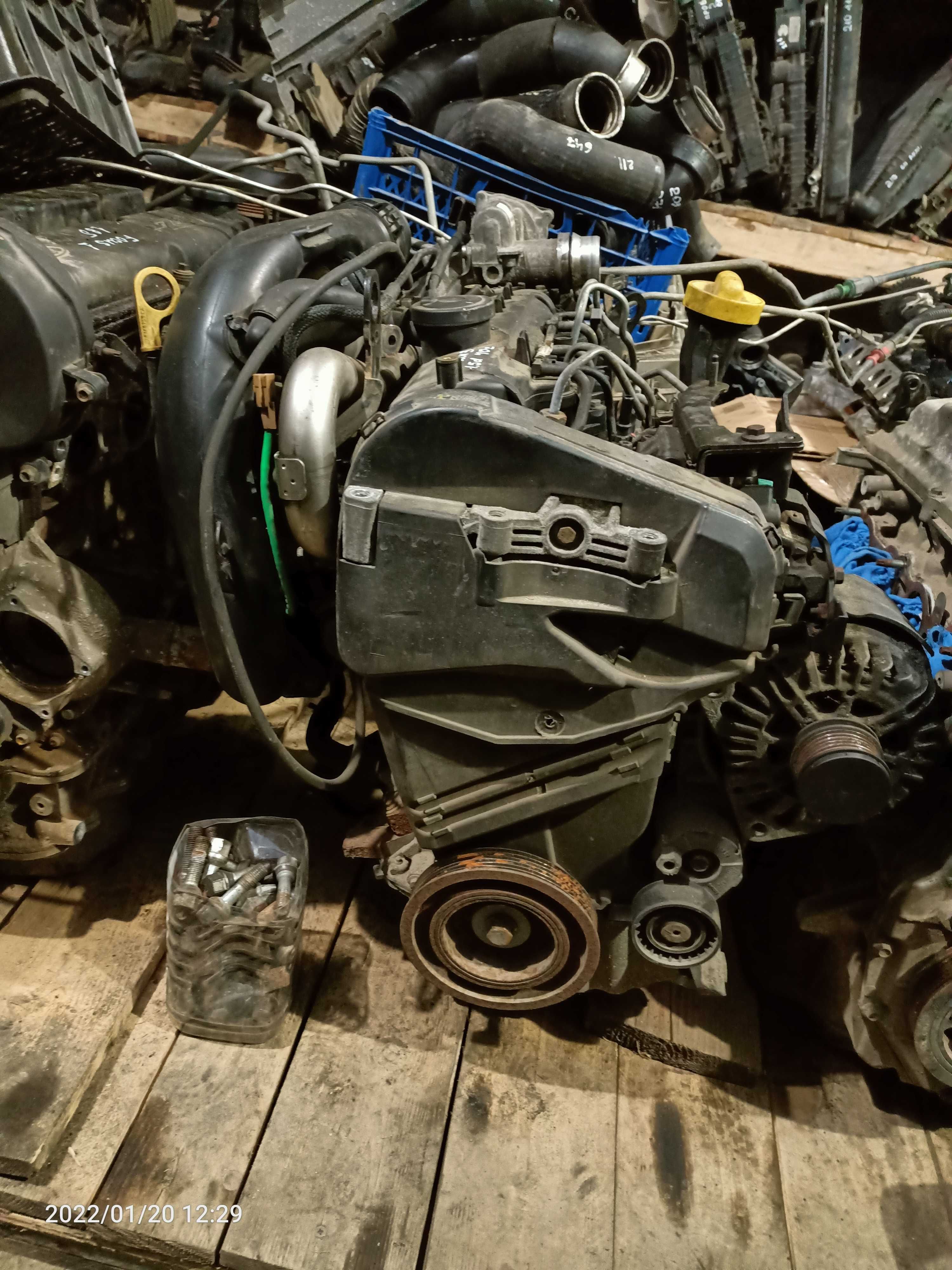 Двигатель K9K 1.5 dCi мотор двигун Renault Nissan Dacia 1,5 дизель