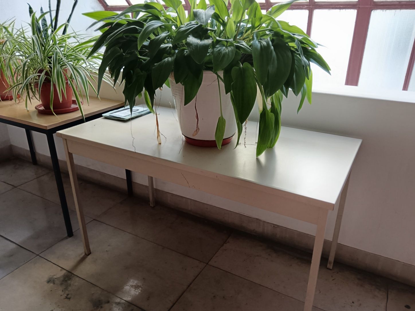 Mesa estrutura em ferro