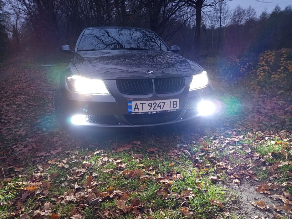 BMW E90 318I.2.0