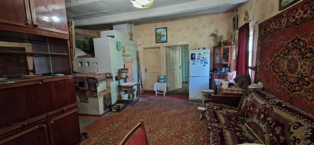 Будинок в селі Халявин