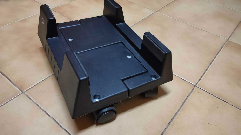 Suporte de CPU Ewent com Rodas