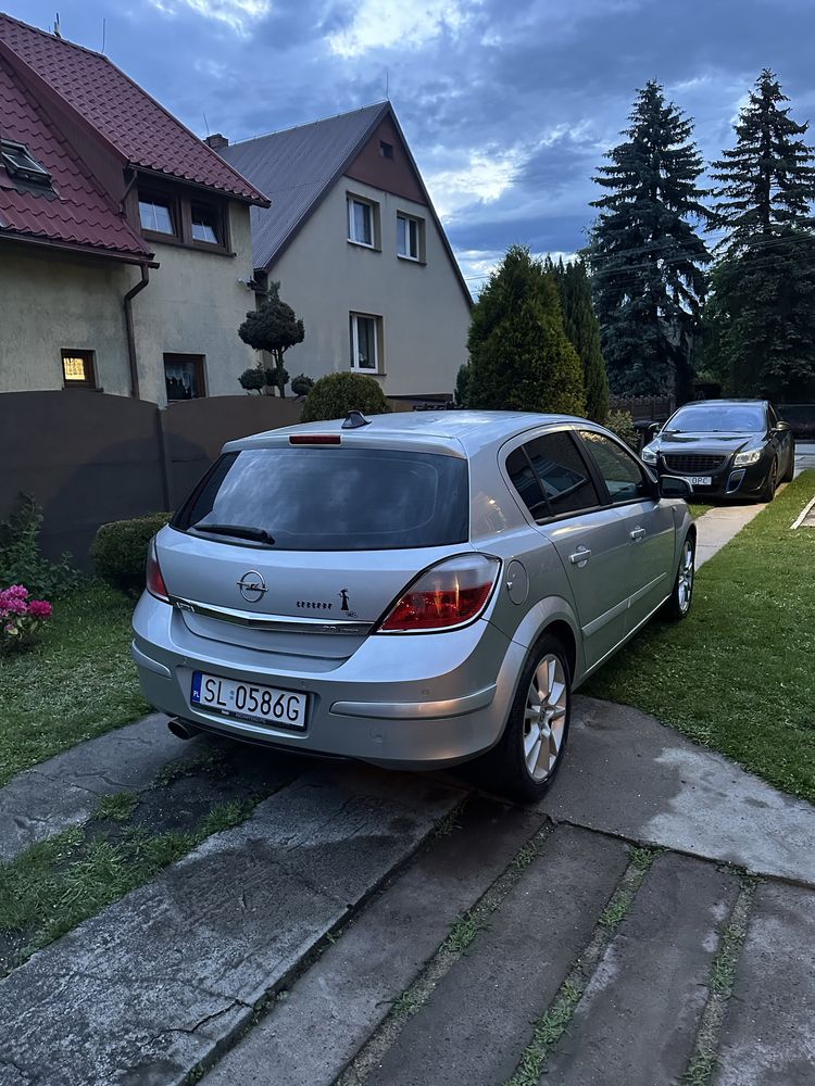 Opel Astra H 2.0T