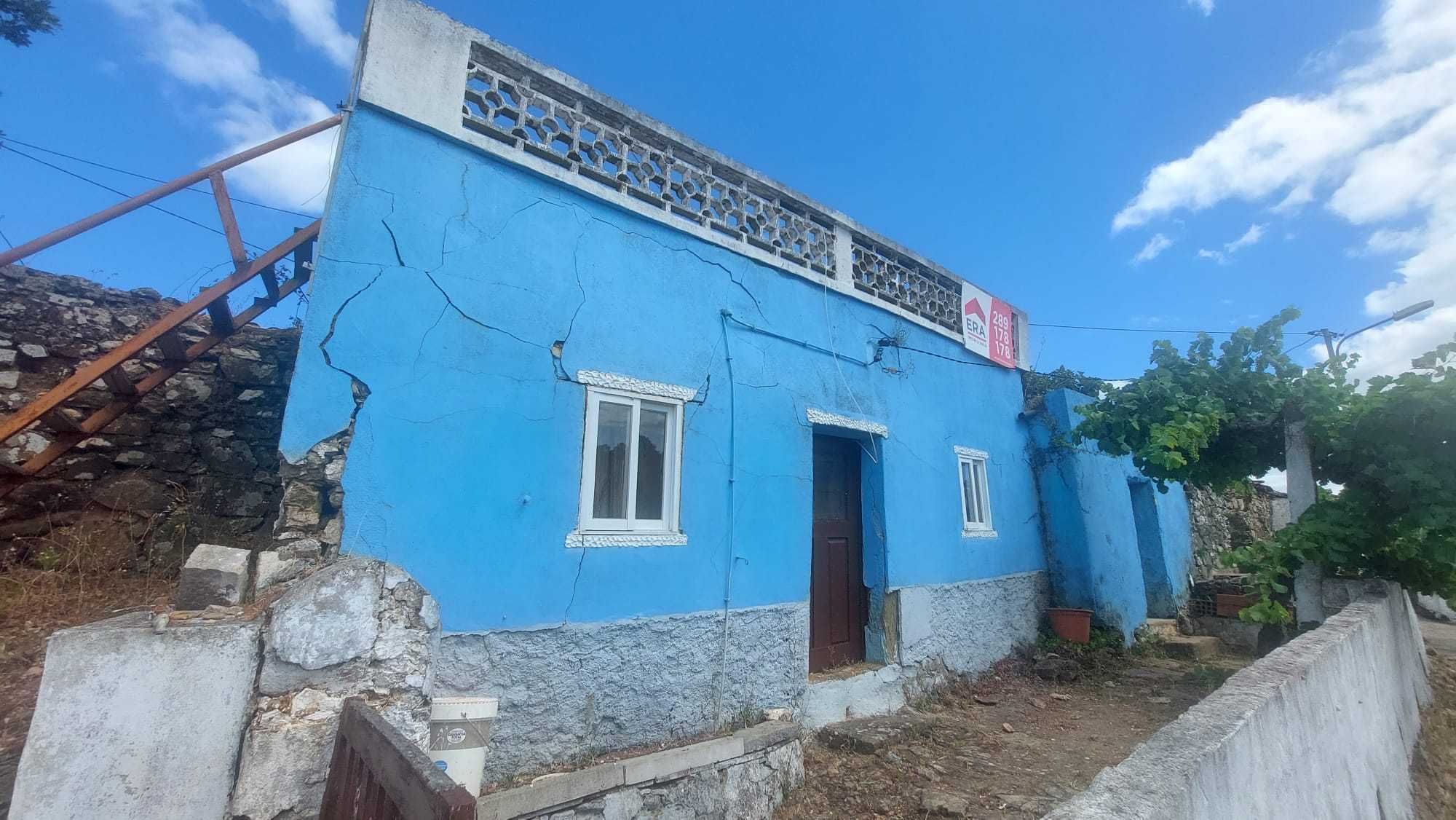 Ruina em Salir, Montes Novos com logradouro 50m2