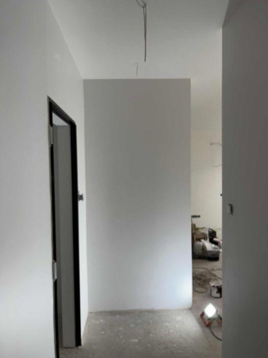 Remonty i Wykończenia wnętrz szpachlowanie malowanie natryskowe