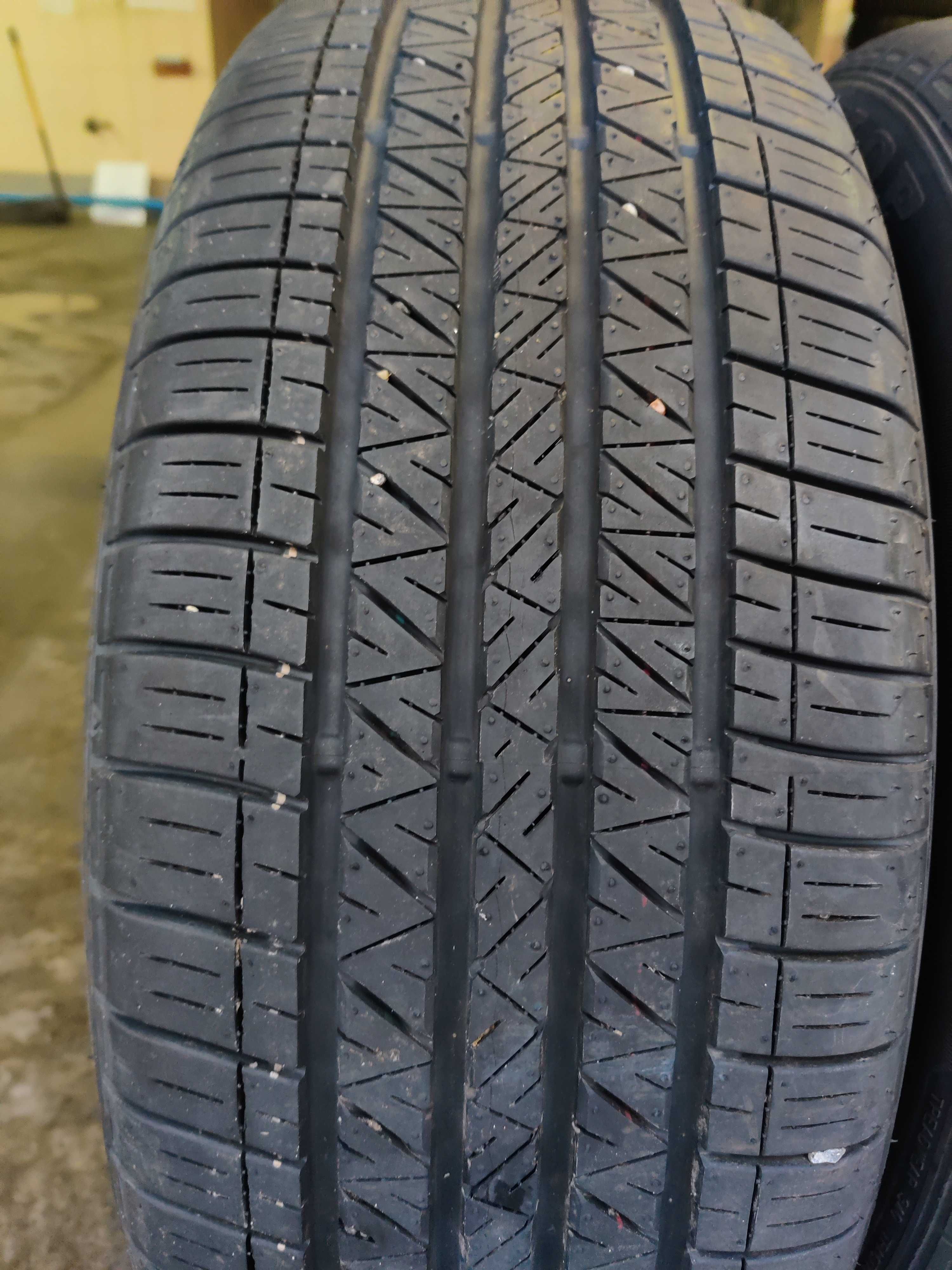 2шт r18 225/55 Dunlop SP Sport 5000 шини гума резина