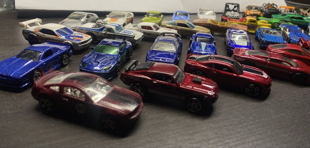 OKAZJA Zestaw 43 Autek Hot Wheels i Matchbox